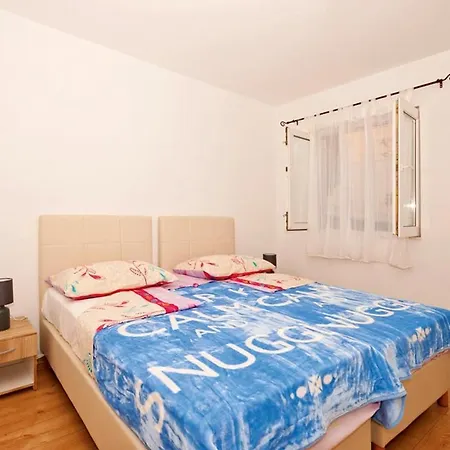 Apartment 11518a